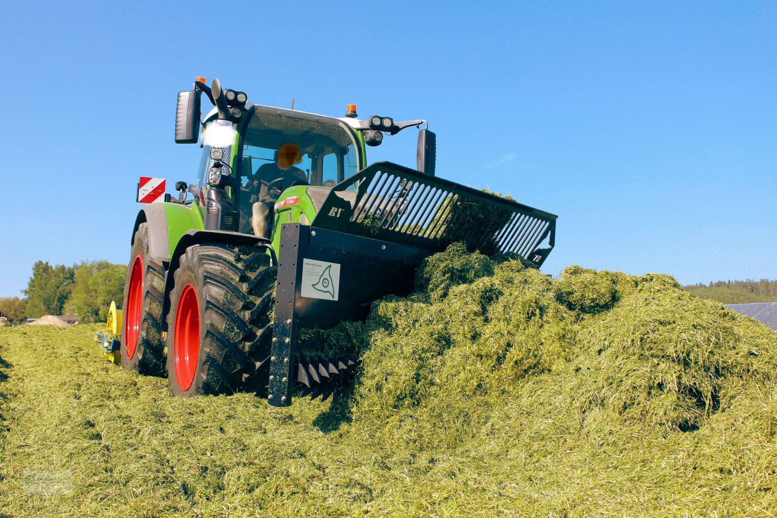 Siloverteiler des Typs Sonstige Point Tec (Hellwagner) Rotorverteiler Siloverteiler Maisschild GPS Schiebeschild, Neumaschine in Kötzting (Bild 2)