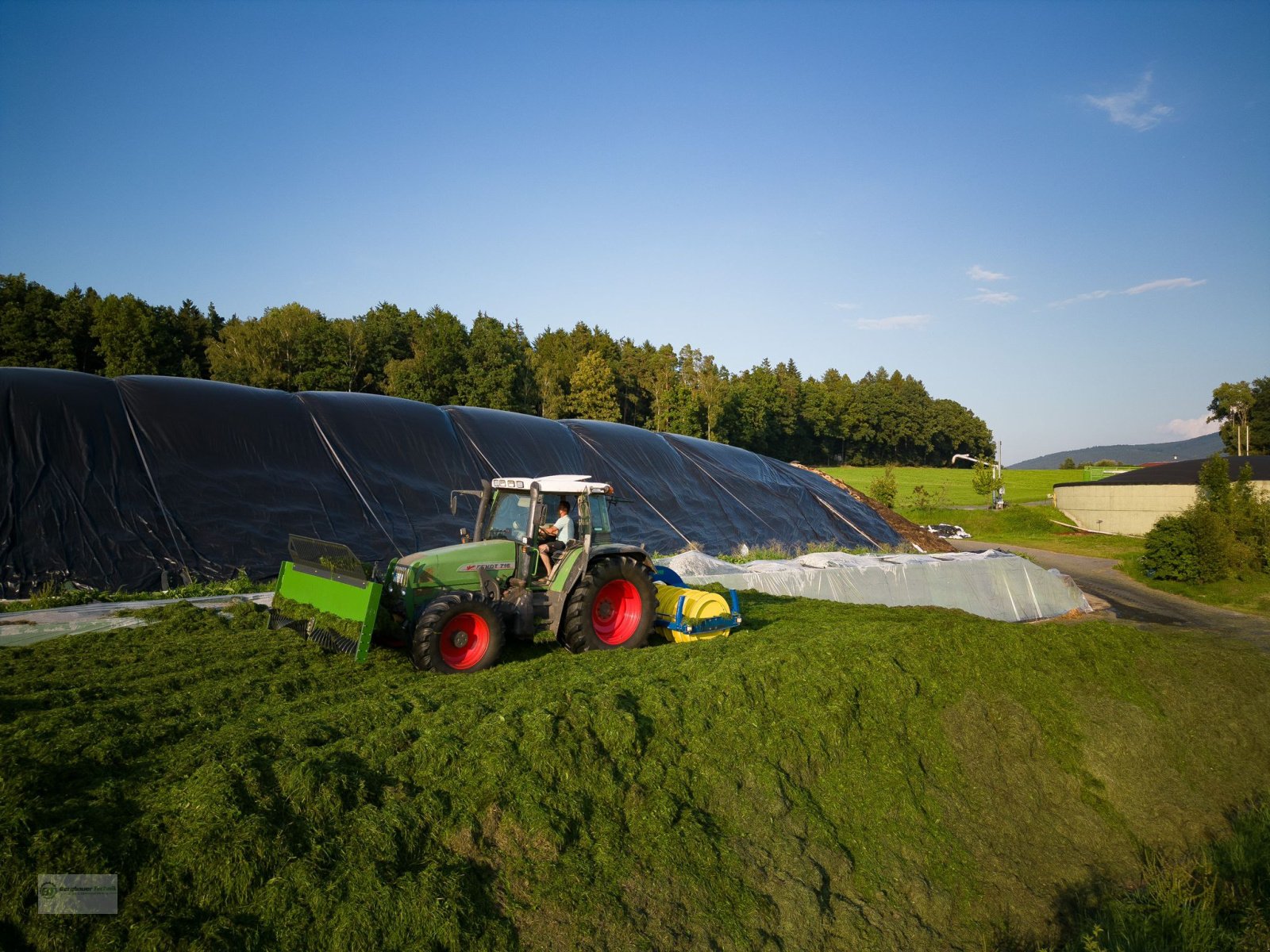 Siloverteiler des Typs Sonstige Point Tec (Hellwagner) Rotorverteiler Siloverteiler Maisschild GPS Schiebeschild, Neumaschine in Kötzting (Bild 7)