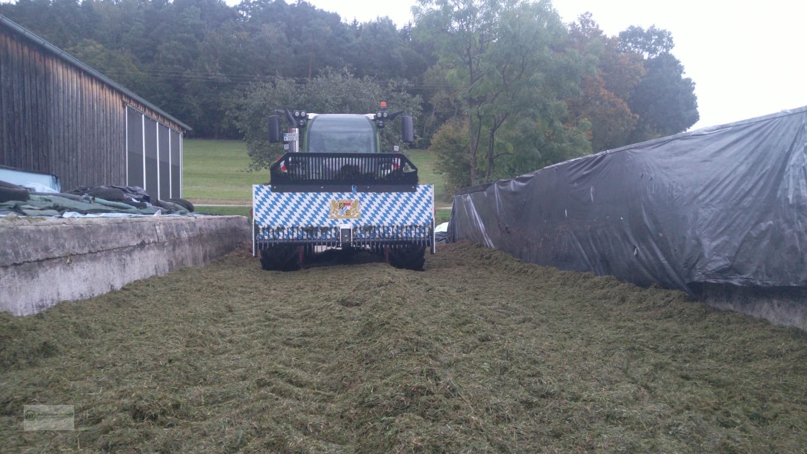 Siloverteiler des Typs Sonstige Point Tec (Hellwagner) Rotorverteiler Siloverteiler Maisschild GPS Schiebeschild, Neumaschine in Kötzting (Bild 17)