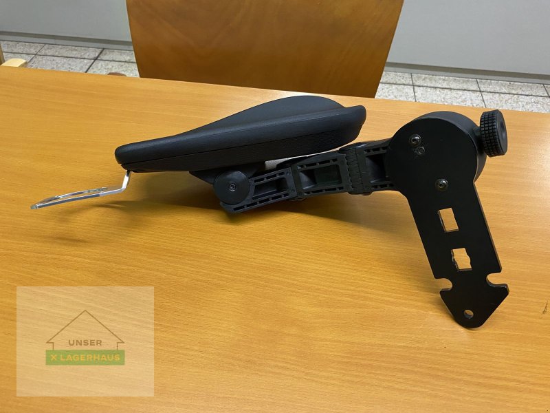 Sitz типа Grammer Armlehne verstellbar für Joystick, Neumaschine в Wartberg
