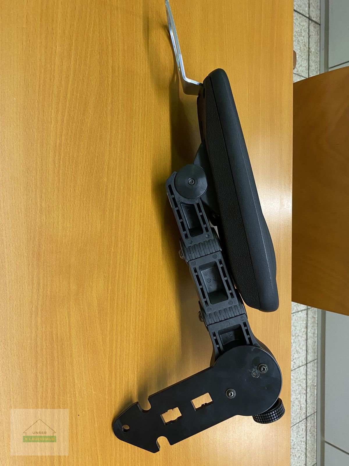 Sitz van het type Grammer Armlehne verstellbar für Joystick, Neumaschine in Wartberg (Foto 3)