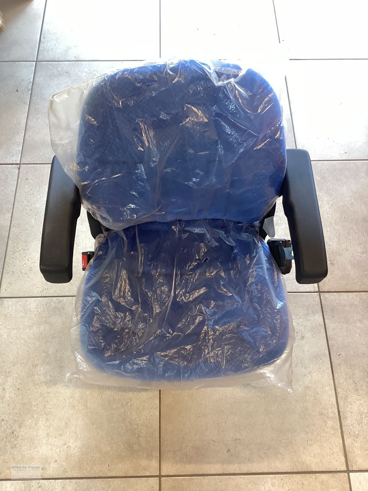 Sitz des Typs Grammer MSG93/731 47476152, Neumaschine in Ainring (Bild 1)