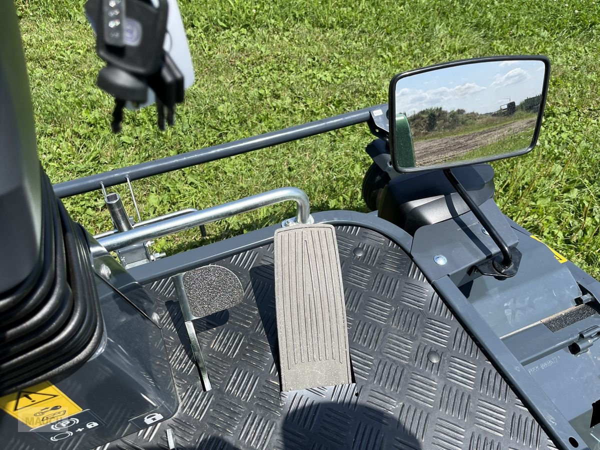Sitzrasenmäher des Typs Amazone Profihopper 1500 Sammeln / Schlegeln / Sportplat, Neumaschine in Burgkirchen (Bild 28)