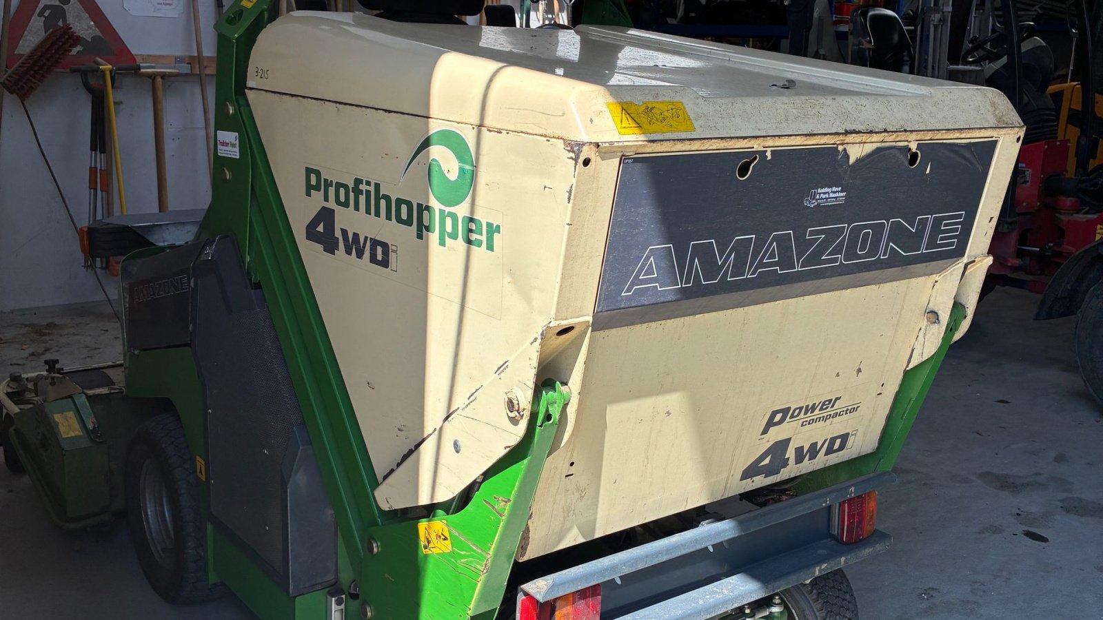 Sitzrasenmäher typu Amazone Profihopper 4WDi PH 1250 4WDi, Gebrauchtmaschine v Kolding (Obrázek 5)