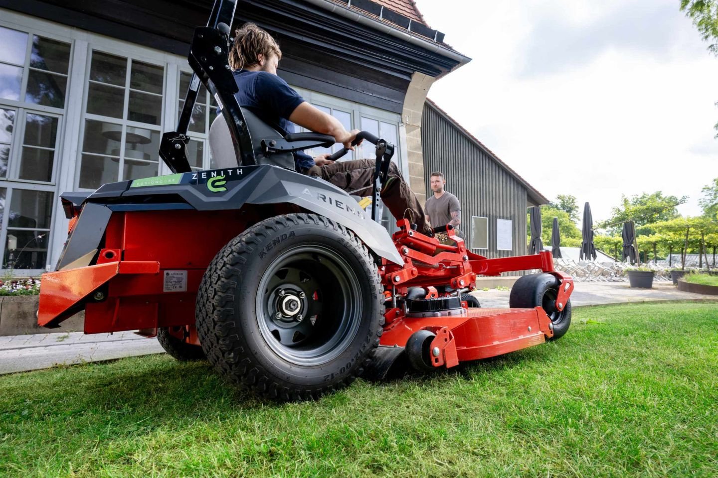 Sitzrasenmäher typu Ariens Zenith E 60 RD, Neumaschine v Zoeterwoude (Obrázek 3)