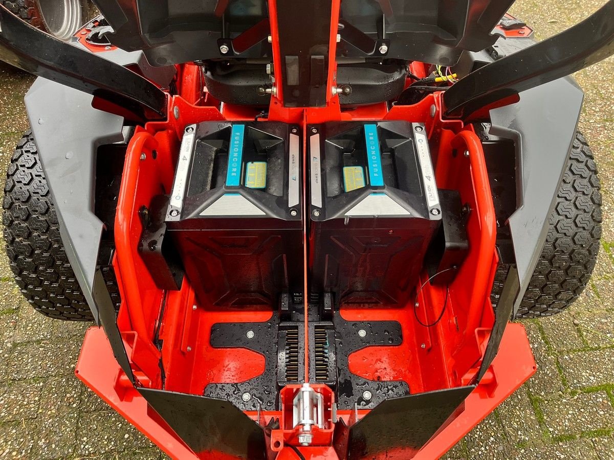 Sitzrasenmäher des Typs Ariens Zenith E 60 RD, Neumaschine in Zoeterwoude (Bild 3)