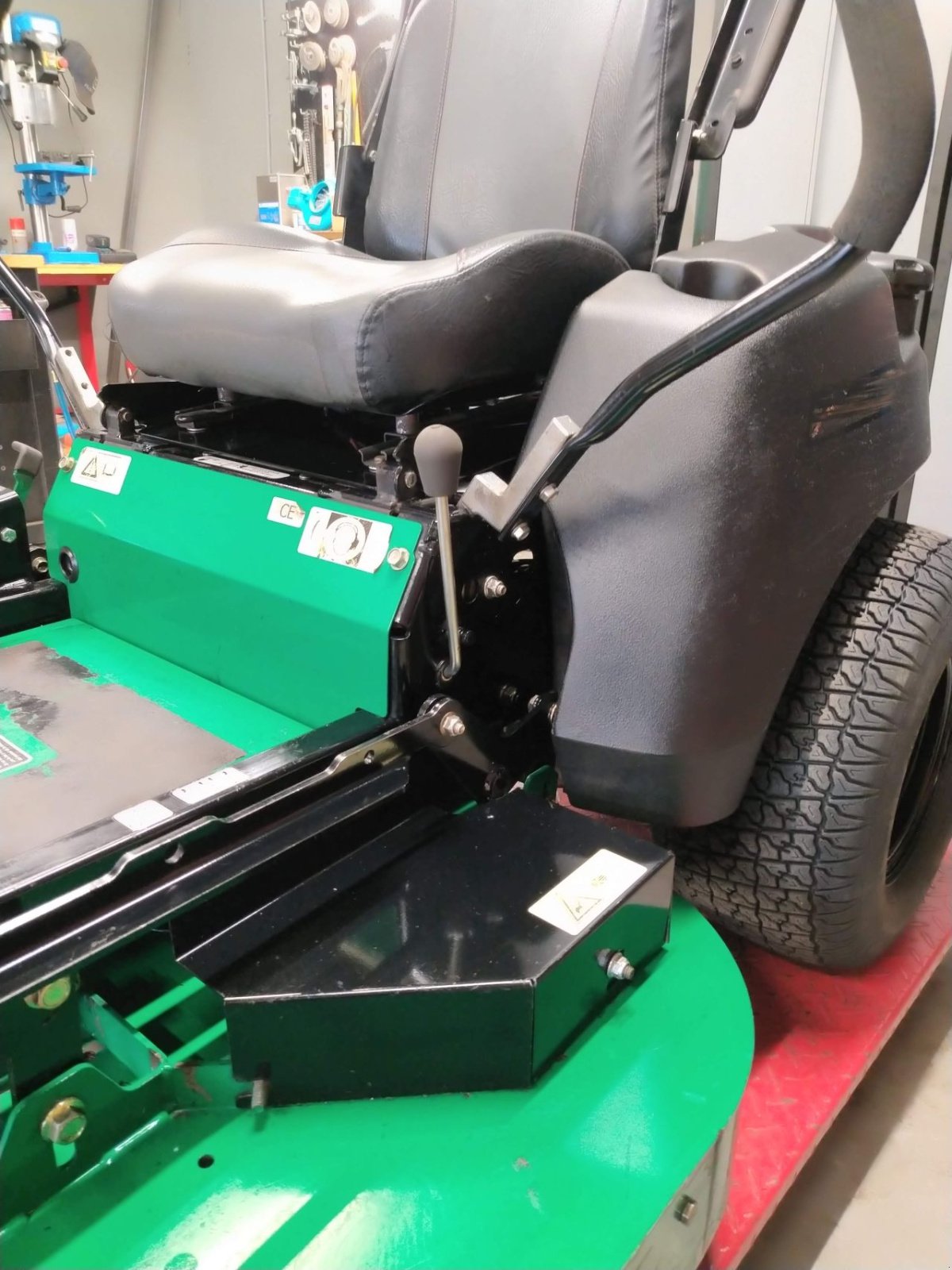 Sitzrasenmäher van het type Bobcat CRZ 48 inch, Gebrauchtmaschine in Goor (Foto 9)