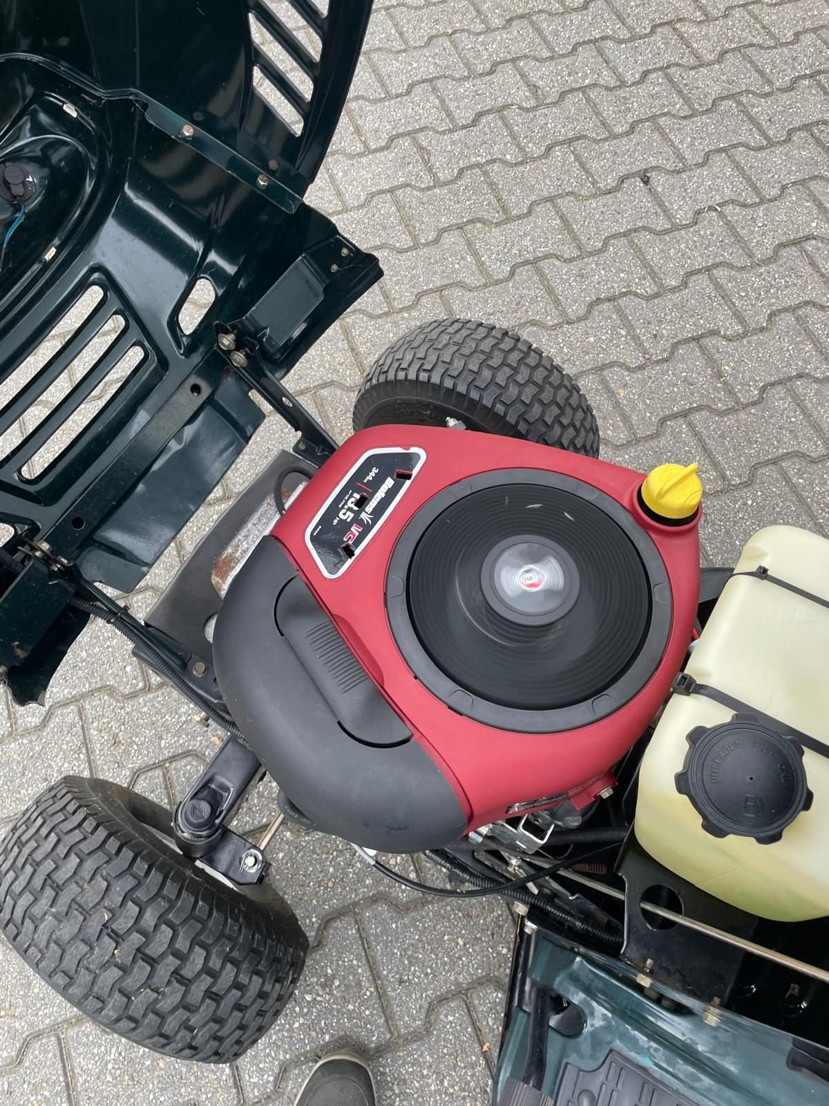 Sitzrasenmäher van het type Bolens BL135/92 AT zitmaaier, Gebrauchtmaschine in Roermond (Foto 5)