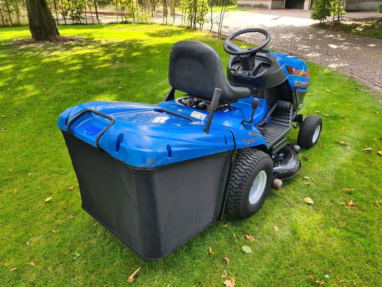 Sitzrasenmäher des Typs Castelgarden Twincut, Gebrauchtmaschine in Lierop (Bild 5)