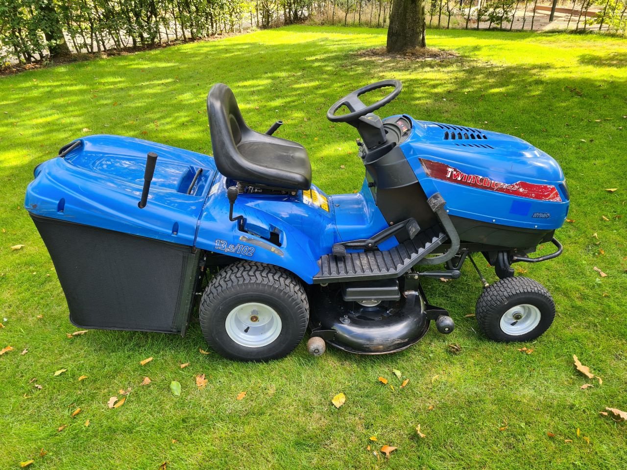 Sitzrasenmäher des Typs Castelgarden Twincut, Gebrauchtmaschine in Lierop (Bild 4)