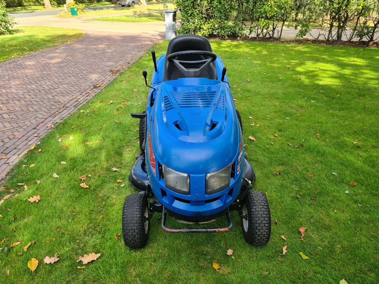 Sitzrasenmäher des Typs Castelgarden Twincut, Gebrauchtmaschine in Lierop (Bild 2)