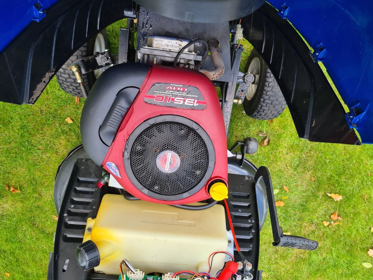 Sitzrasenmäher des Typs Castelgarden Twincut, Gebrauchtmaschine in Lierop (Bild 11)