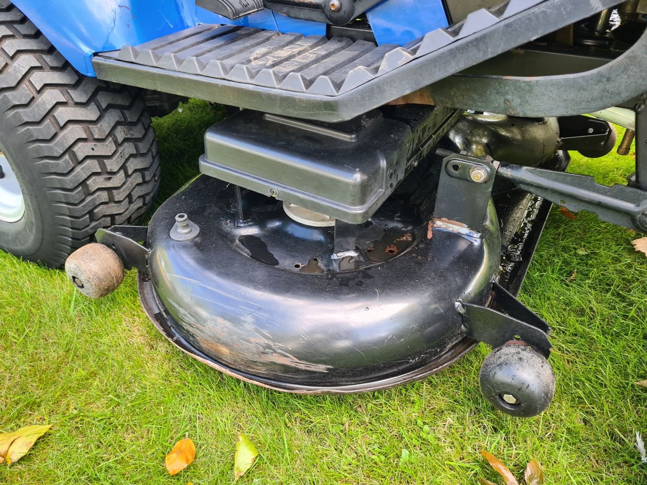 Sitzrasenmäher des Typs Castelgarden Twincut, Gebrauchtmaschine in Lierop (Bild 9)