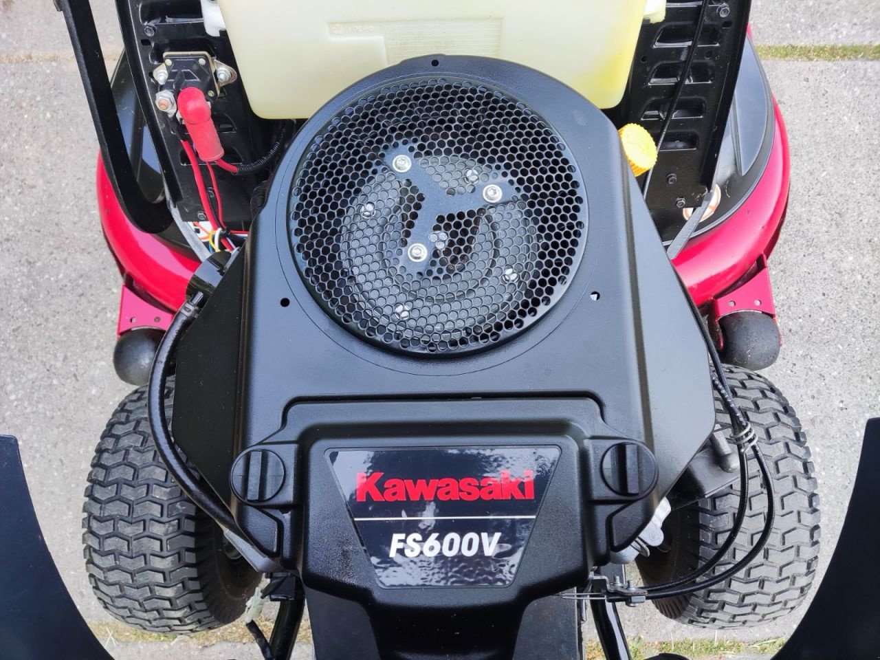 Sitzrasenmäher des Typs Castelgarden XX200HD, Gebrauchtmaschine in Klarenbeek (Bild 4)