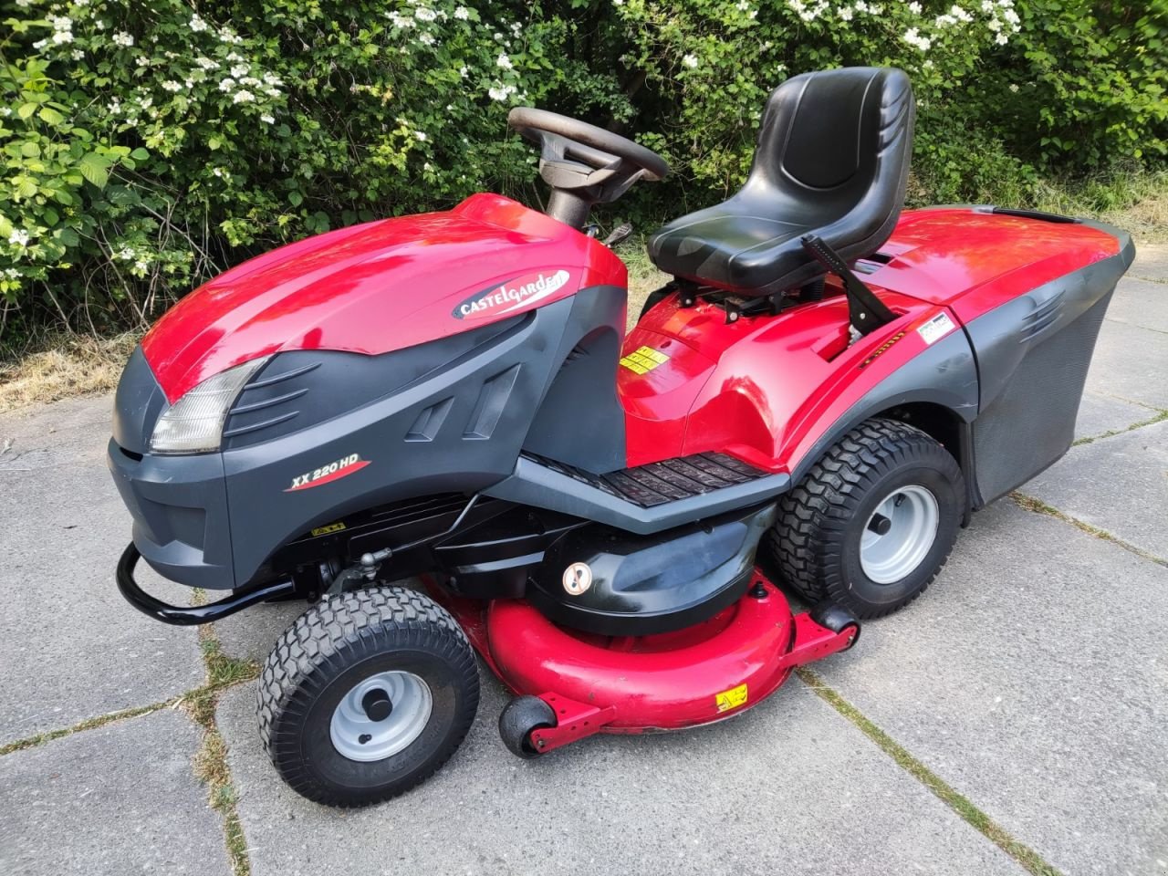 Sitzrasenmäher des Typs Castelgarden XX200HD, Gebrauchtmaschine in Klarenbeek (Bild 1)
