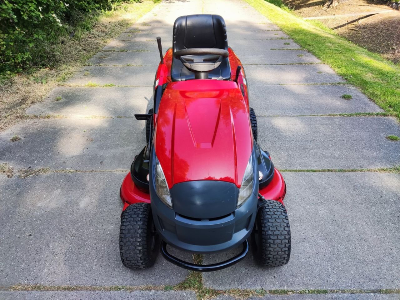 Sitzrasenmäher des Typs Castelgarden XX200HD, Gebrauchtmaschine in Klarenbeek (Bild 2)