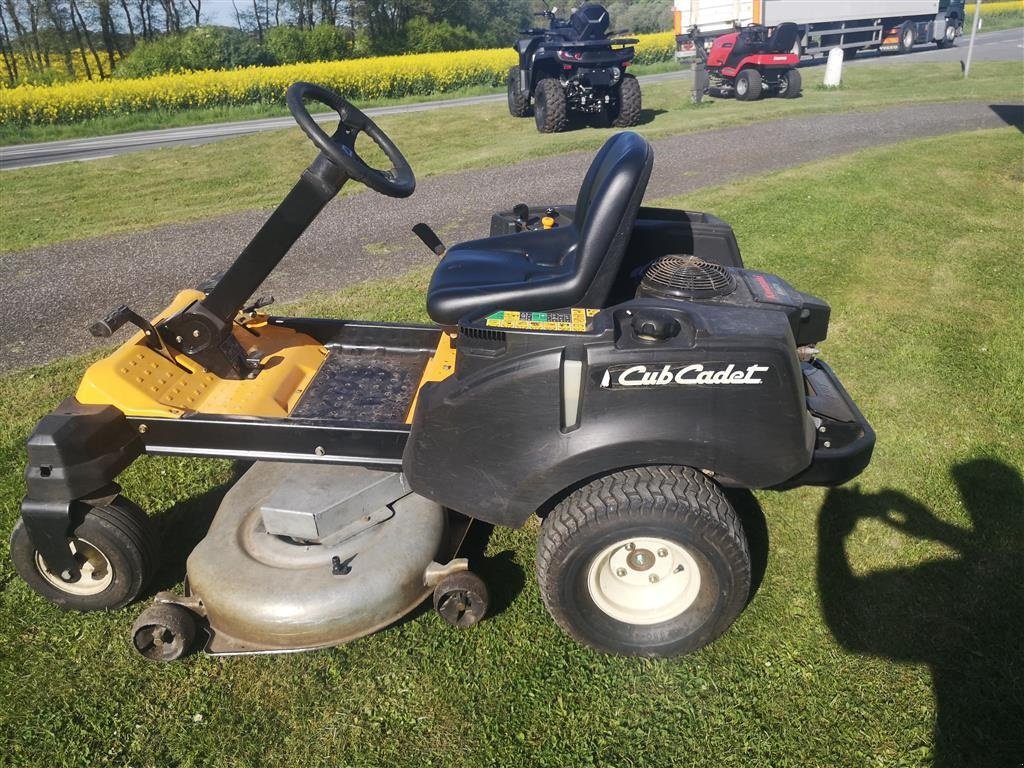 Sitzrasenmäher van het type Cub Cadet XZ2, Gebrauchtmaschine in Glamsbjerg (Foto 2)