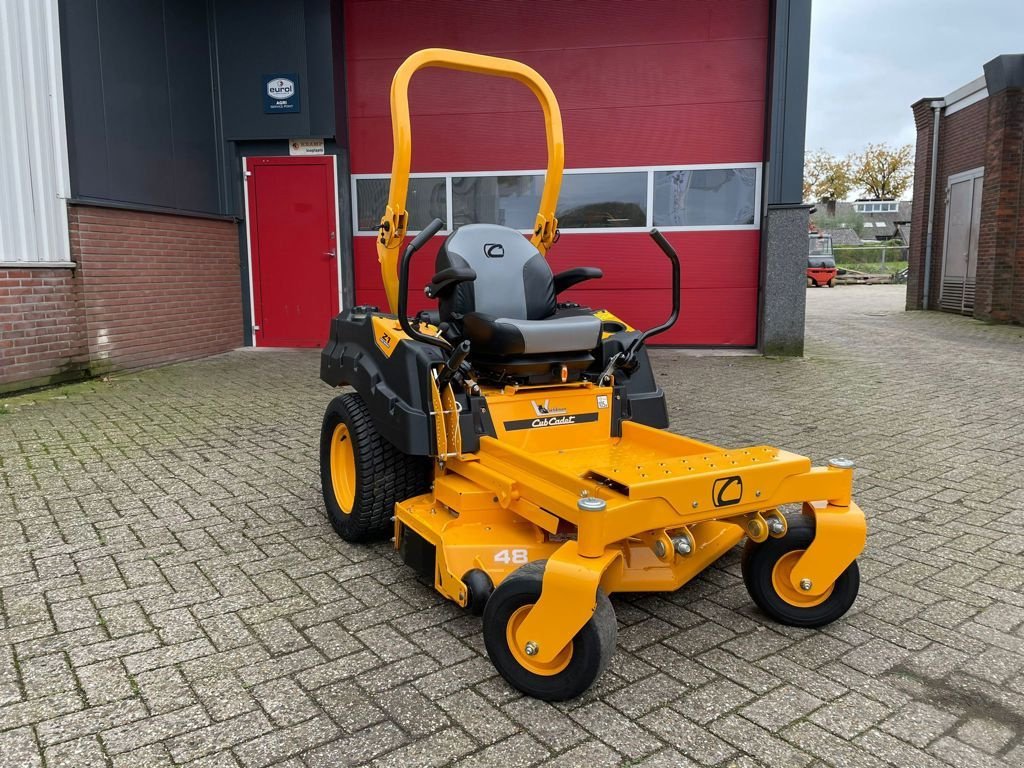 Sitzrasenmäher типа Cub Cadet Z1 122, Gebrauchtmaschine в MARIENHEEM (Фотография 1)