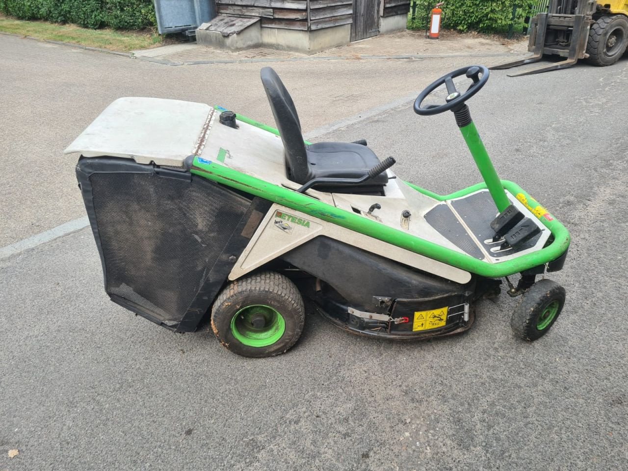 Sitzrasenmäher des Typs Etesia Bahia, Gebrauchtmaschine in Lierop (Bild 6)
