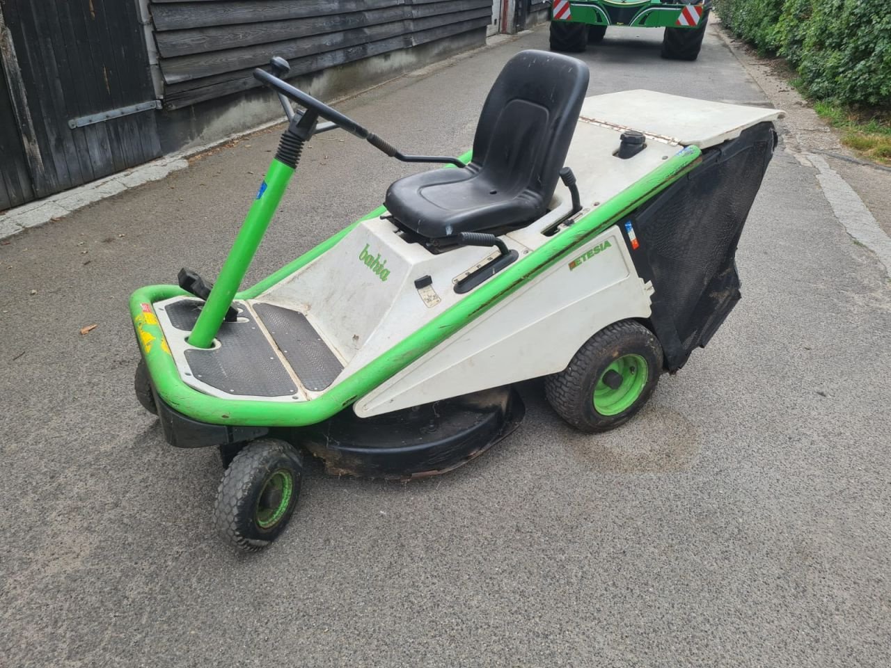 Sitzrasenmäher des Typs Etesia Bahia, Gebrauchtmaschine in Lierop (Bild 2)