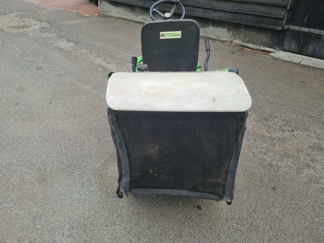 Sitzrasenmäher des Typs Etesia Bahia, Gebrauchtmaschine in Lierop (Bild 4)