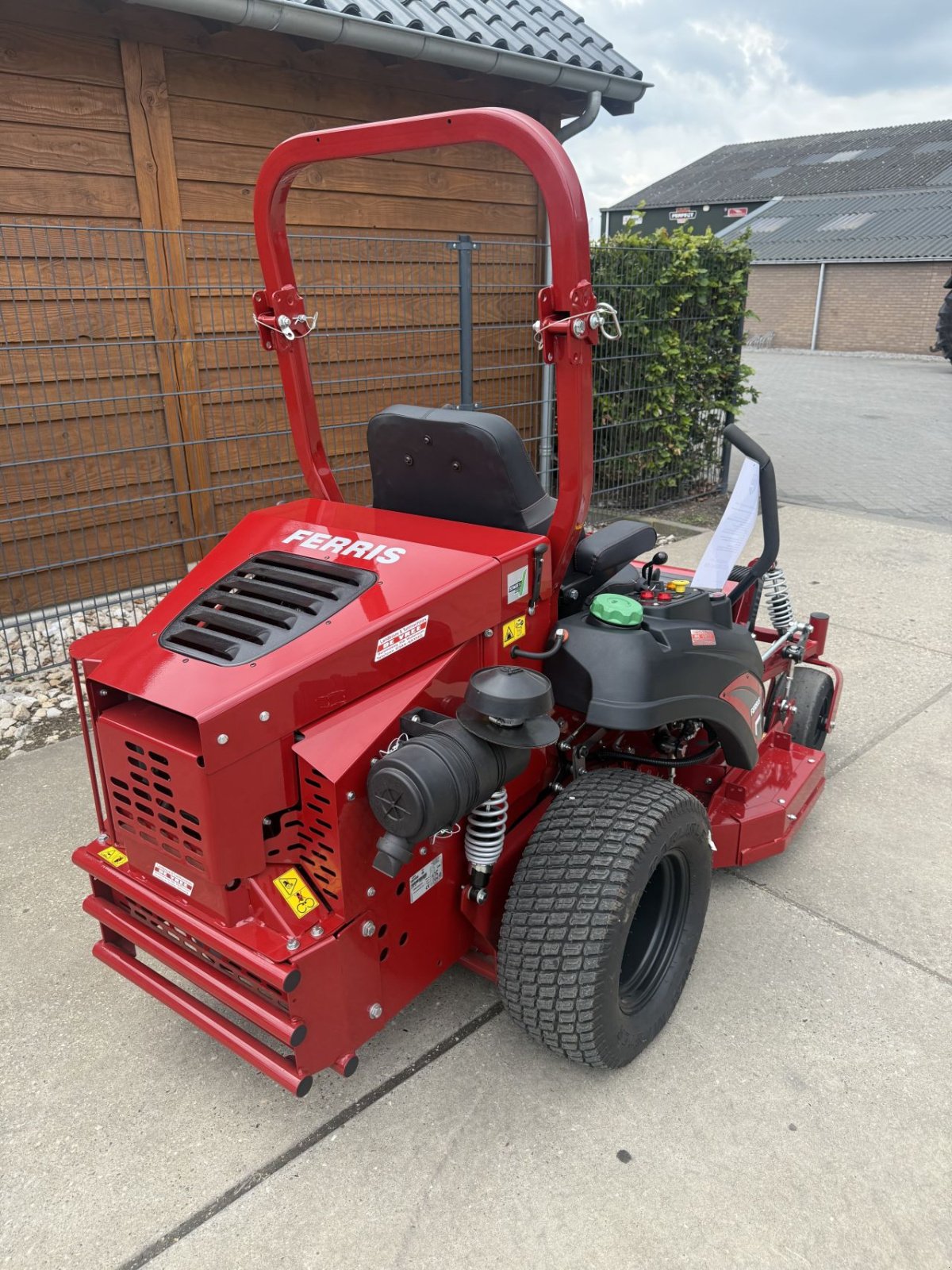 Sitzrasenmäher Türe ait Ferris Is2600, Gebrauchtmaschine içinde Wadenoijen (resim 2)
