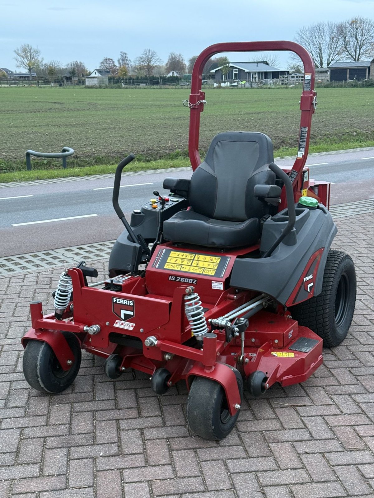 Sitzrasenmäher Türe ait Ferris Is2600, Gebrauchtmaschine içinde Wadenoijen (resim 2)