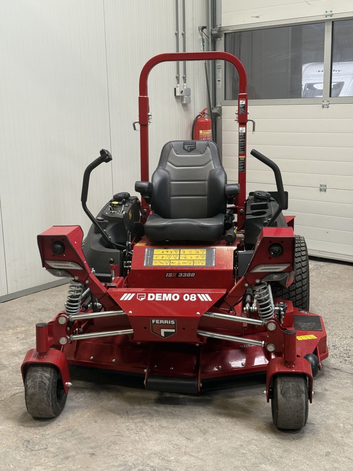 Sitzrasenmäher tip Ferris Isx3300, Gebrauchtmaschine in Wadenoijen (Poză 2)