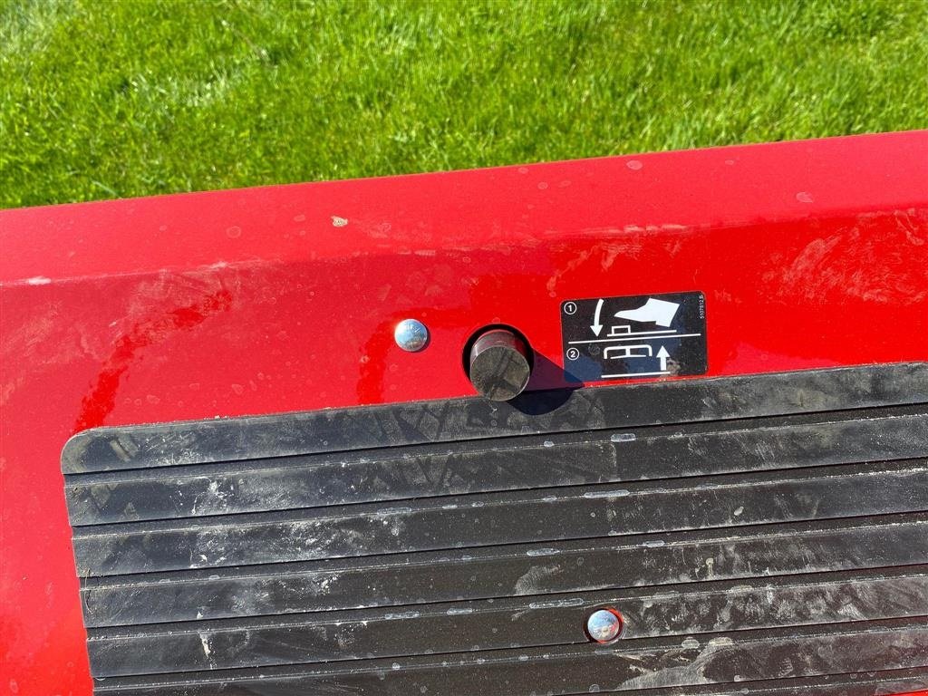 Sitzrasenmäher Türe ait Ferris ZT 3300 ISX, Gebrauchtmaschine içinde Ringe (resim 6)