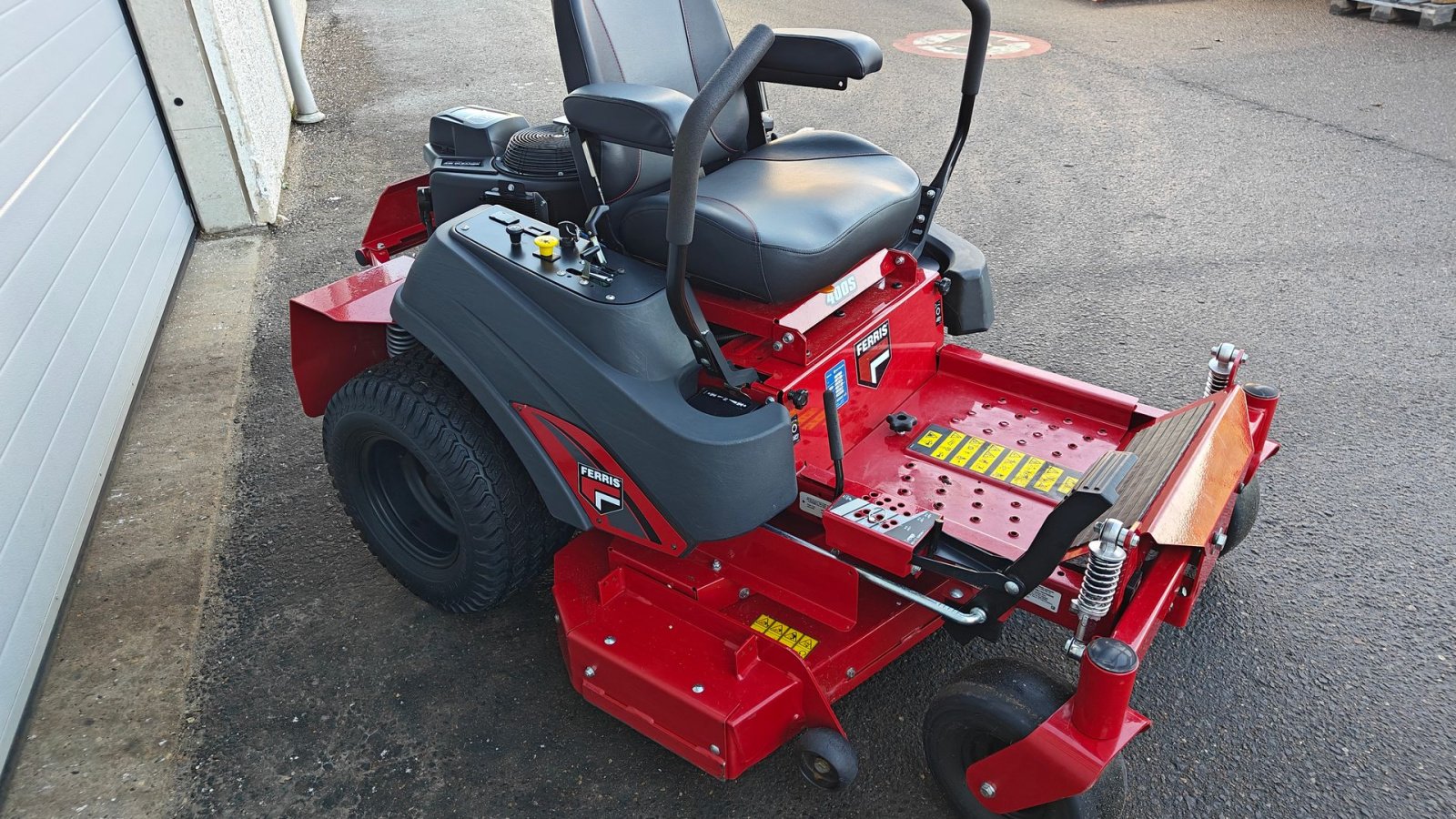 Sitzrasenmäher van het type Ferris ZT 400 IS Zero Turn DEMOMASKINE, Gebrauchtmaschine in Holstebro (Foto 2)
