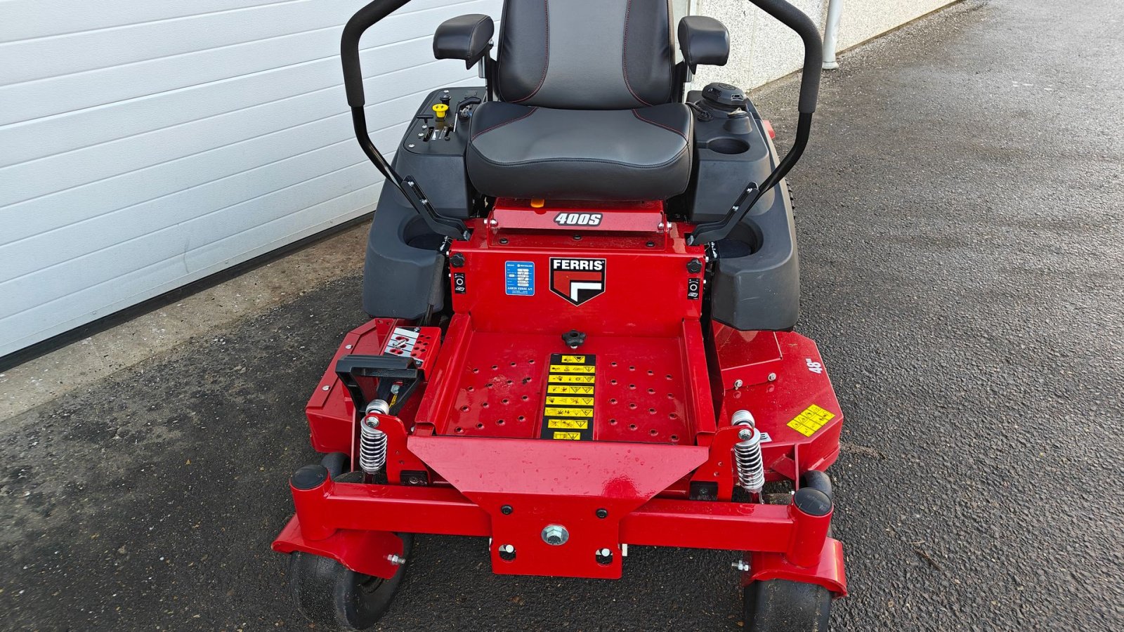 Sitzrasenmäher van het type Ferris ZT 400 IS Zero Turn DEMOMASKINE, Gebrauchtmaschine in Holstebro (Foto 4)