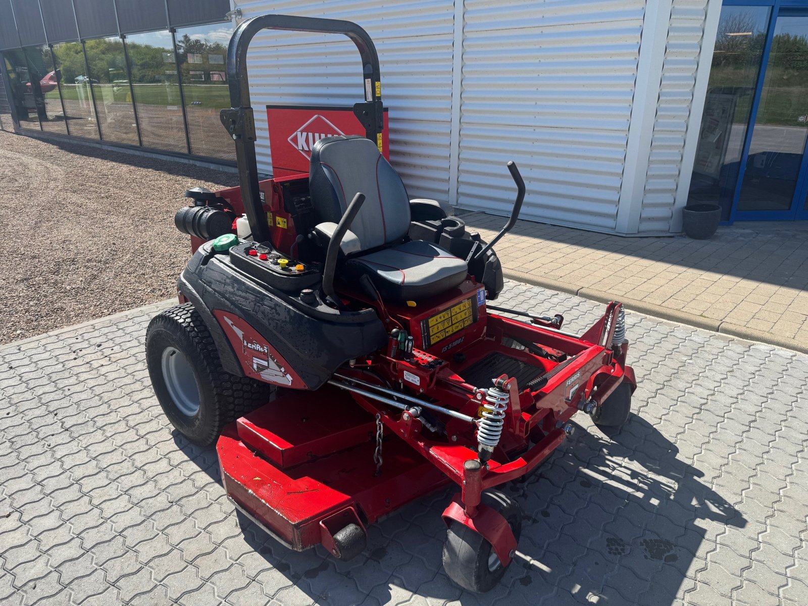 Sitzrasenmäher typu Ferris ZT 5100 IS 33HK, Gebrauchtmaschine v Thisted (Obrázek 2)