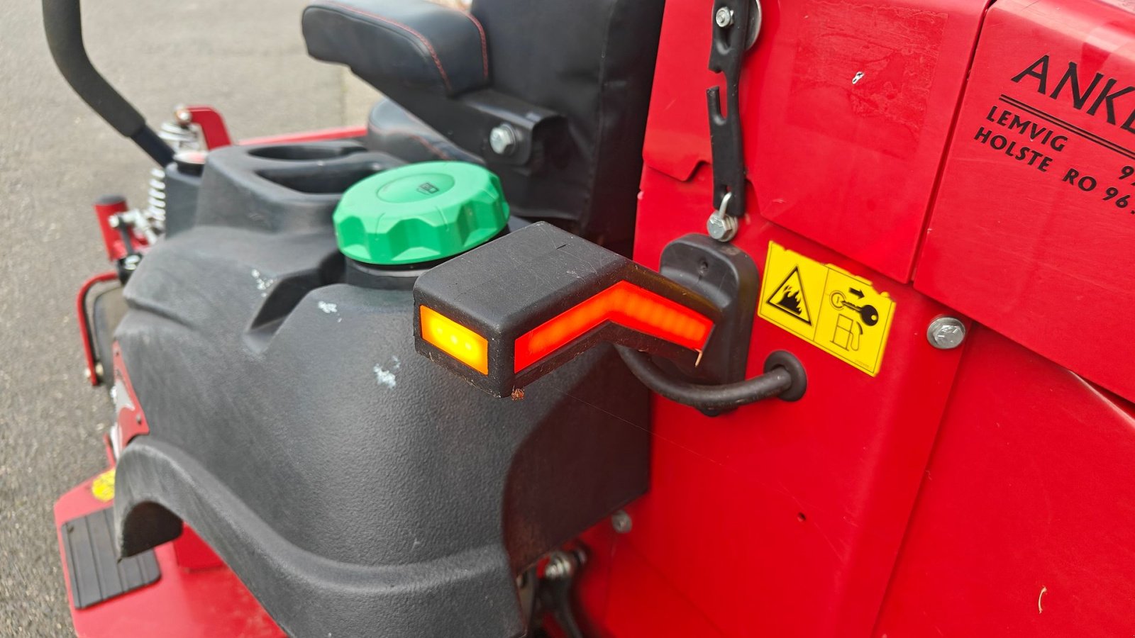 Sitzrasenmäher van het type Ferris ZT2600 IS, Gebrauchtmaschine in Holstebro (Foto 5)