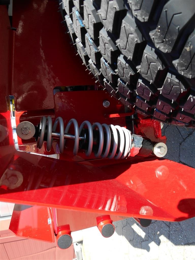 Sitzrasenmäher des Typs Ferris ZT400IS, Gebrauchtmaschine in Mern (Bild 8)