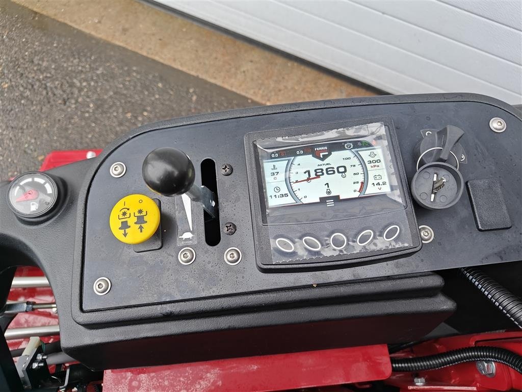 Sitzrasenmäher des Typs Ferris ZT6200IS, Gebrauchtmaschine in Holstebro (Bild 10)