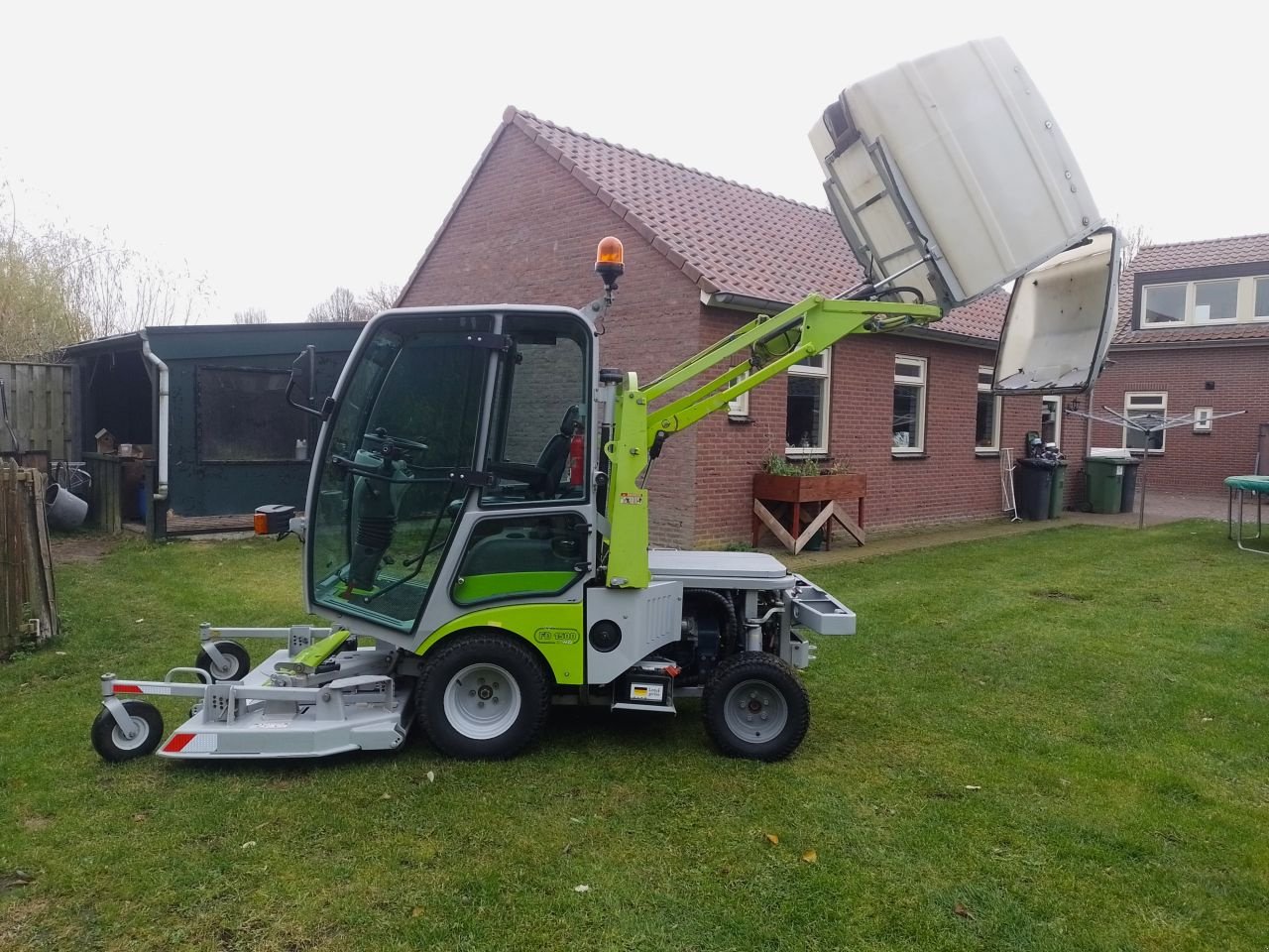 Sitzrasenmäher za tip Grillo FD1500, Gebrauchtmaschine u Middelbeers (Slika 3)