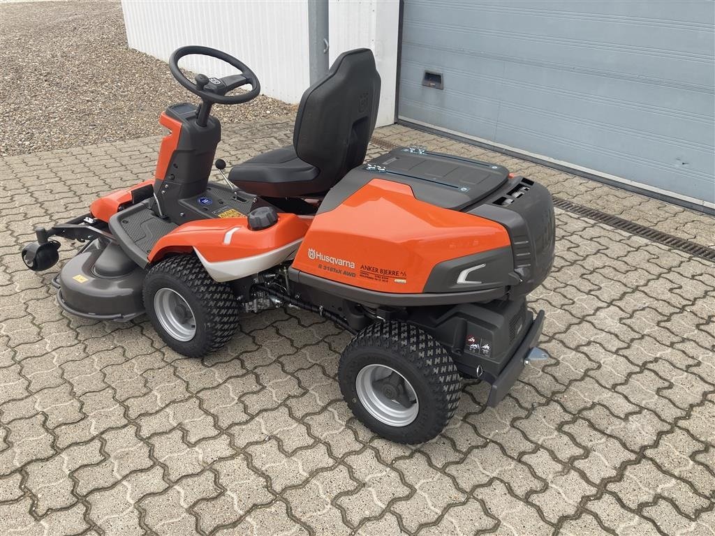 Sitzrasenmäher des Typs Husqvarna 316 TXS AWD 112Cm klippebord, Gebrauchtmaschine in Lemvig (Bild 2)