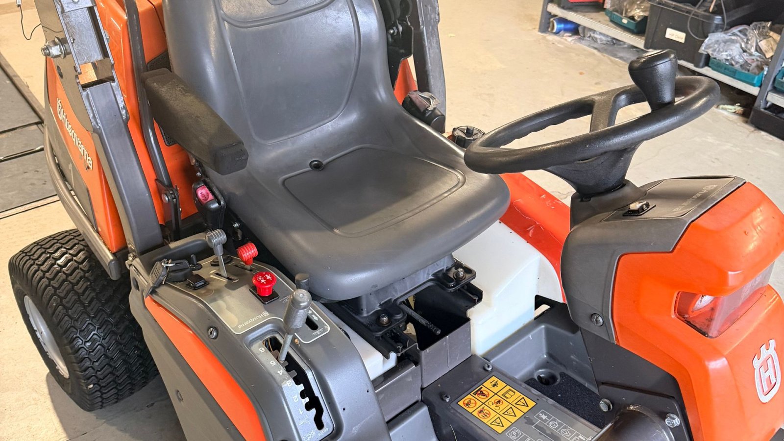 Sitzrasenmäher des Typs Husqvarna P 524, Gebrauchtmaschine in Brørup (Bild 7)