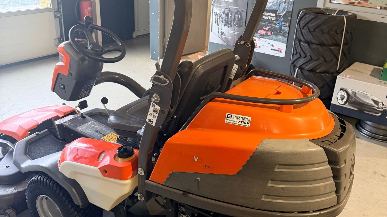 Sitzrasenmäher des Typs Husqvarna P 524, Gebrauchtmaschine in Brørup (Bild 11)