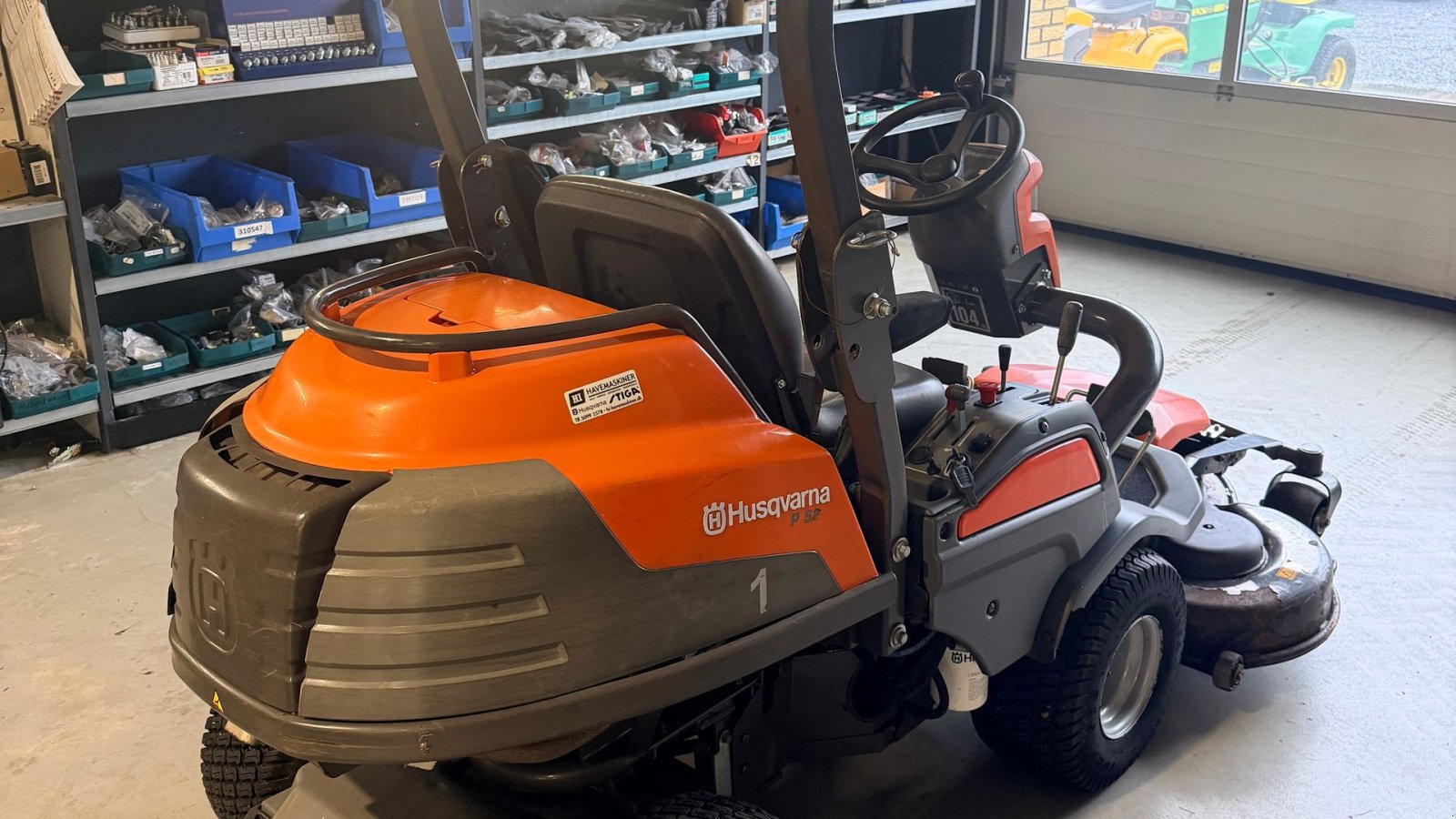 Sitzrasenmäher des Typs Husqvarna P 524, Gebrauchtmaschine in Brørup (Bild 9)