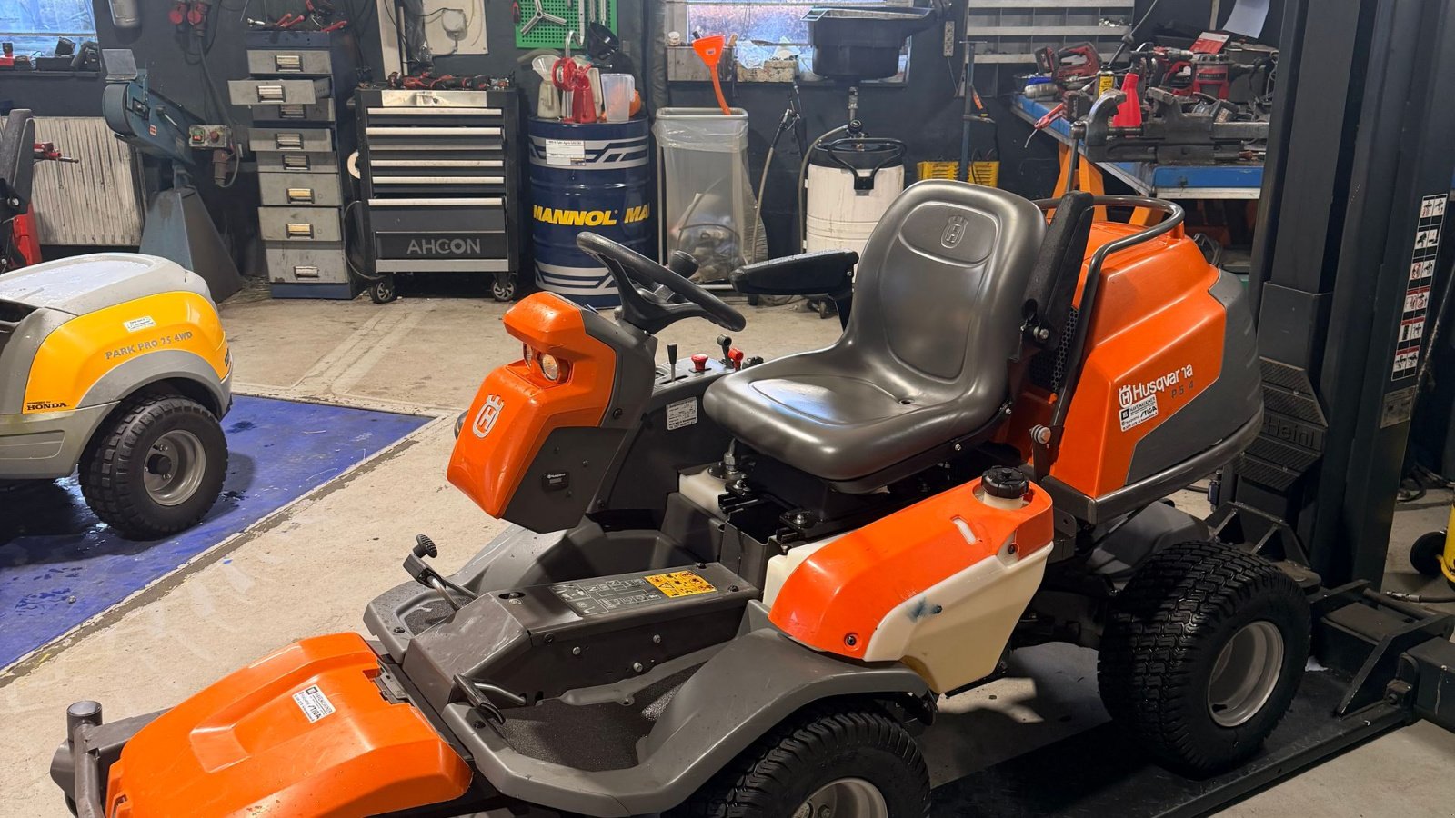 Sitzrasenmäher typu Husqvarna P 524, Gebrauchtmaschine v Brørup (Obrázek 1)