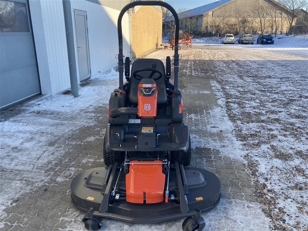 Sitzrasenmäher des Typs Husqvarna P524X Efi med 137cm klippebord, Gebrauchtmaschine in Lemvig (Bild 2)