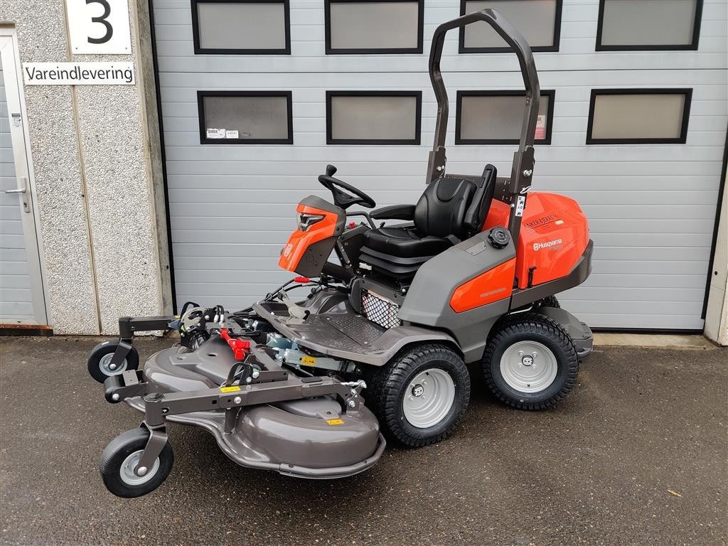 Sitzrasenmäher typu Husqvarna P525DX 155cm klippebord, hydraulisk regulering, Gebrauchtmaschine v Holstebro (Obrázek 1)