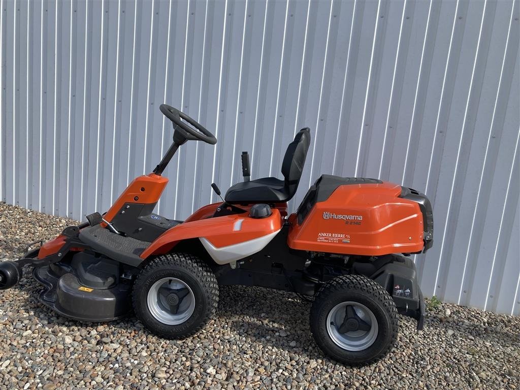 Sitzrasenmäher van het type Husqvarna R 214C BILLIGT!, Gebrauchtmaschine in Lemvig (Foto 3)