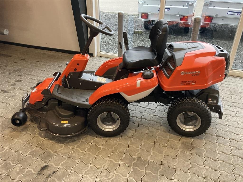 Sitzrasenmäher des Typs Husqvarna R 214TC 103CM Klippebord, Gebrauchtmaschine in Lemvig (Bild 2)