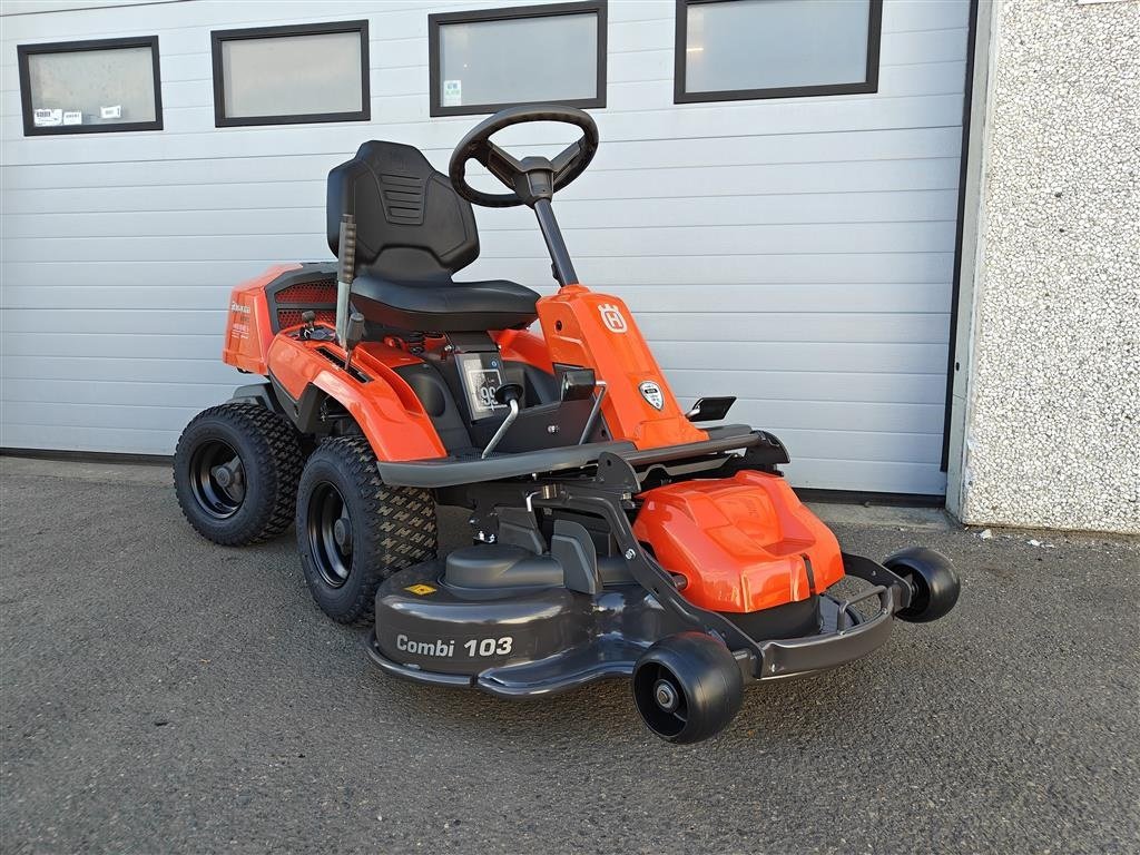 Sitzrasenmäher des Typs Husqvarna R 214TC Comfort - 103cm klippebord, Gebrauchtmaschine in Holstebro (Bild 8)