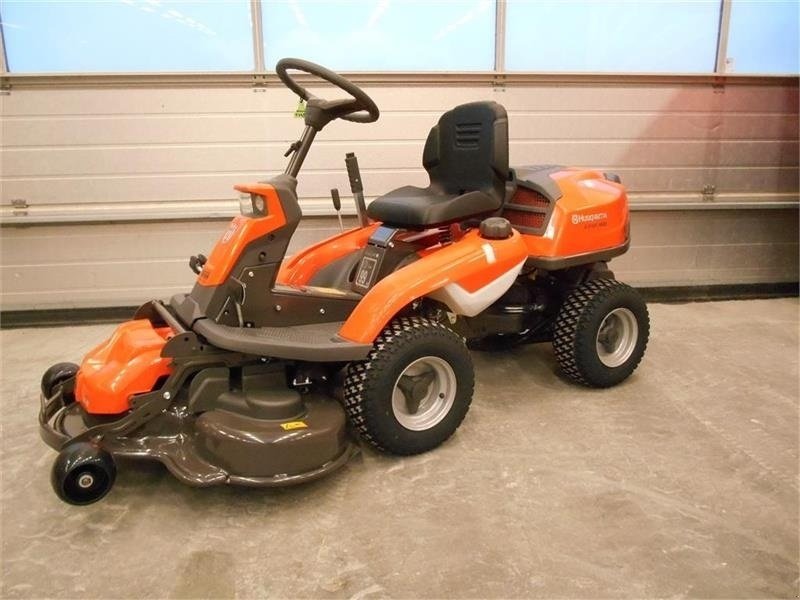 Sitzrasenmäher typu Husqvarna R 216T AWD, Gebrauchtmaschine v Mern (Obrázek 2)