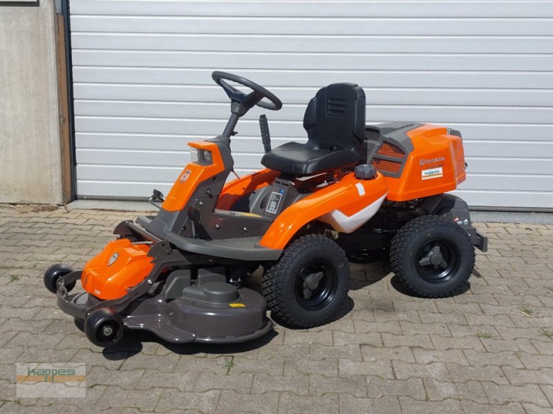 Sitzrasenmäher van het type Husqvarna R 216T AWD, Neumaschine in Niederstetten (Foto 1)