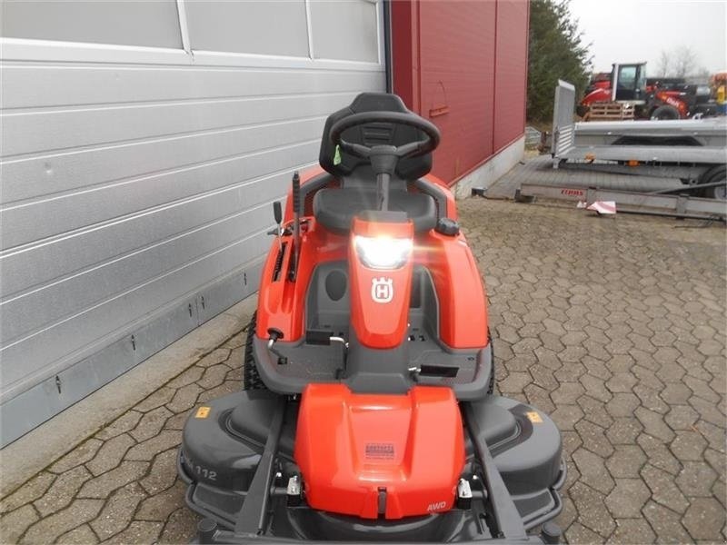 Sitzrasenmäher typu Husqvarna R 316TsX AWD, Gebrauchtmaschine v Mern (Obrázek 9)