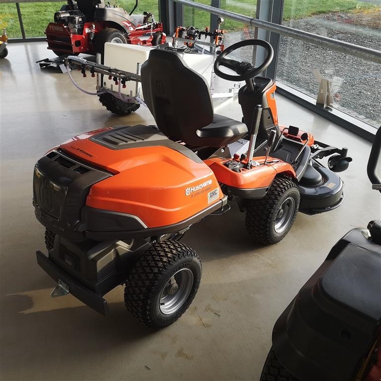 Sitzrasenmäher des Typs Husqvarna R 316TsX AWD, Gebrauchtmaschine in Glamsbjerg (Bild 3)